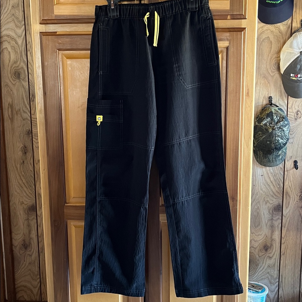 Spread Good Cheer black scrub pants. Size: small.